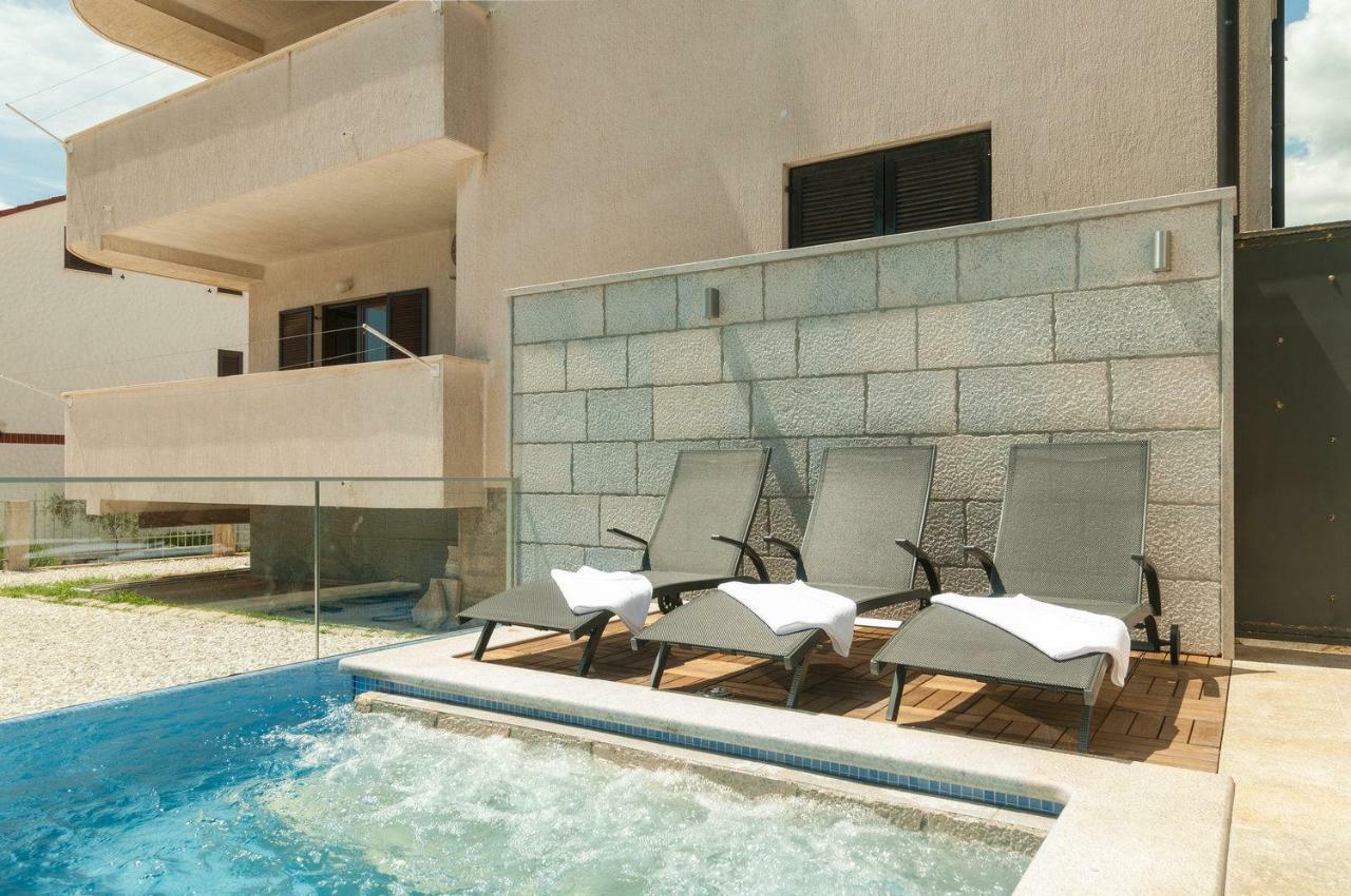 Beautiful Apartment With Private Pool Trogir Exterior foto