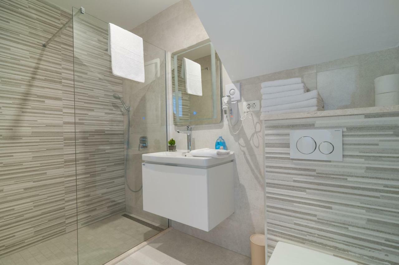 Beautiful Apartment With Private Pool Trogir Exterior foto